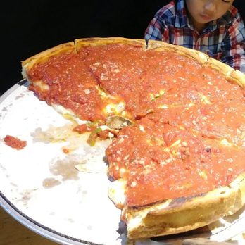 Giordano's - Large for 4-6 ppl. We had 3 adults and a toddler, w 3 slices left over - Salad Near Me - Las Vegas, Nevada Giordano's - Large for 4-6 ppl. We had 3 adults and a toddler, w 3 slices left over - Salad Near Me - Las Vegas, Nevada