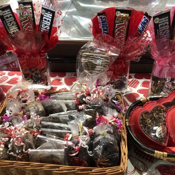 Mariano's - Dipped, sprinkled and presented so beautifully. - Grocery Near Me - Naperville, Illinois