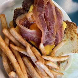 Stockyard Cafe - Bacon, burger with fries