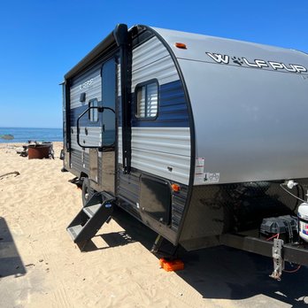 Compos Campers - Camping on the sand - RV Rental Near Me - Goleta, California