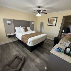 Silver Surf Motel