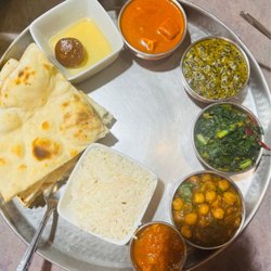 Himalayan Taj - Taj Special Thali