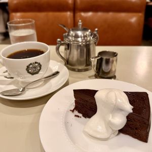 カフェーパウリスタ銀座店 on Yelp