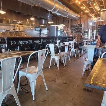Juanchi's Burgers - Dinning area - Burgers Near Me - Miami, Florida Juanchi's Burgers - Dinning area - Burgers Near Me - Miami, Florida