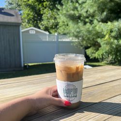 Hampton Coffee Company - Nice area to sit outside