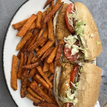 Chimes Restaurant - Catfish poboy - Southern Near Me - Baton Rouge, Louisiana