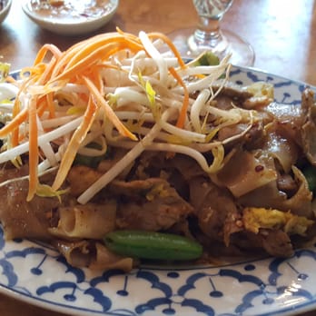 Swing Thai Tennyson - Drunken Noodle w/Beef - Thai Near Me - Denver, Colorado Swing Thai Tennyson - Drunken Noodle w/Beef - Thai Near Me - Denver, Colorado