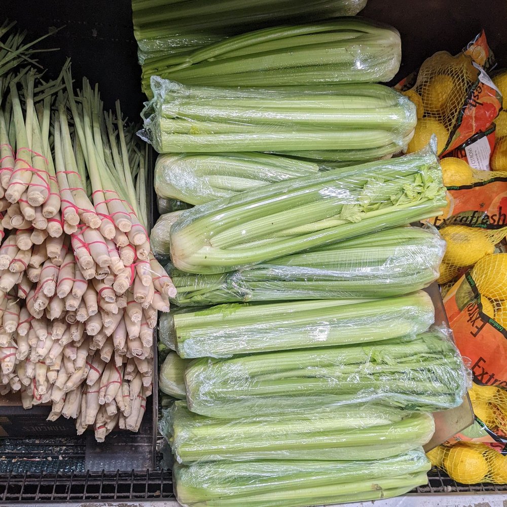 Fusion Supermarket - Green onions and celery - Grocery Near Me - Scarborough, Ontario Fusion Supermarket - Green onions and celery - Grocery Near Me - Scarborough, Ontario