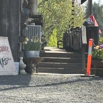 Aurora Mills Architectural Salvage - Antiques Near Me - Aurora, Oregon
