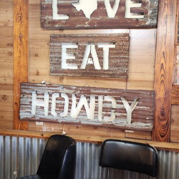 Texas D Willies Smokehouse - shows love eat honey - Barbeque Near Me - China Grove, Texas Texas D Willies Smokehouse - shows love eat honey - Barbeque Near Me - China Grove, Texas