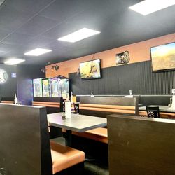 Red Baron Pizza - Plenty of indoor seating