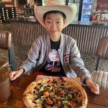 High & Mighty Pizza Joint - Pizza Near Me - Gilroy, California