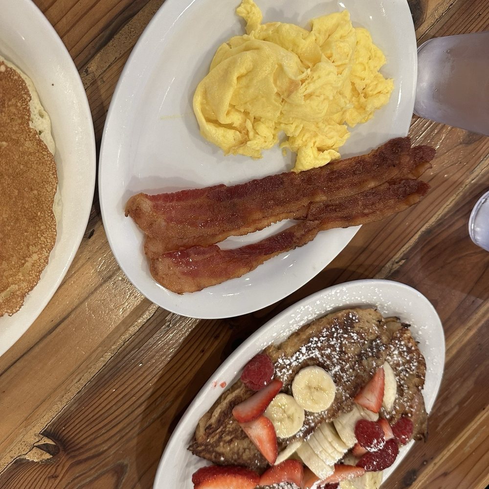 Scrambled eggs + Hardwood Smoked Bacon Scrambled eggs + Hardwood Smoked Bacon