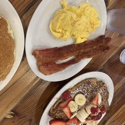 Scrambled eggs + Hardwood Smoked Bacon
