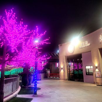 Boiling Point - Storefront after dinner - Comfort Food Near Me - Anaheim, California