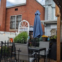 Gathering Grounds Patisserie & Cafe - Outdoor seating