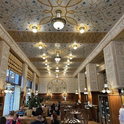 Café Imperial - Beautiful ceiling