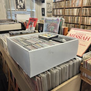 Musical Memories - Music & DVDs Near Me - Milwaukee, Wisconsin Musical Memories - Music & DVDs Near Me - Milwaukee, Wisconsin