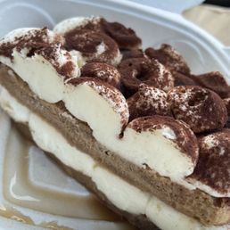 Tiramisu Cake