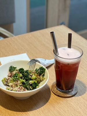 Plain Vanilla Tiong Bahru by null