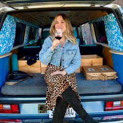 Vanagon Wine Tours - Taking it easy.