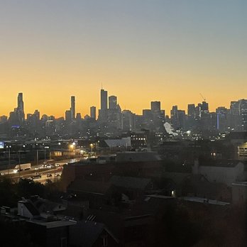 Hyatt Place Chicago / Wicker Park - Sunrise view from room 819 - Hotels Near Me - Chicago, Illinois