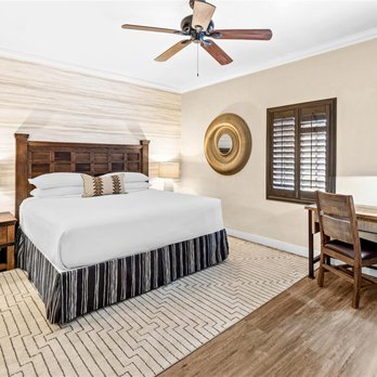 Lodge On The Desert - Guest room - Hotels Near Me - Tucson, Arizona Lodge On The Desert - Guest room - Hotels Near Me - Tucson, Arizona