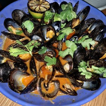 The Toasted Coconut - mussels - New American Near Me - Houston, Texas