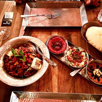 Damas - Hummus tasting - Syrian Near Me - Montreal, Quebec