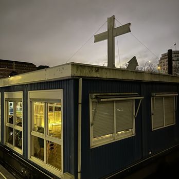 Die Flussschifferkirche - Churches Near Me - Hamburg, HH
