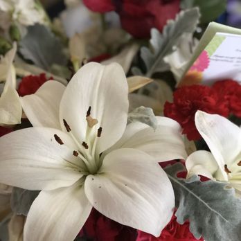 Bee Flowers - Lillies opened beautifully - Florists Near Me - Philadelphia, Pennsylvania