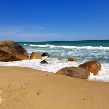 Lucy Vincent Beach - Beaches Near Me - Chilmark, Massachusetts