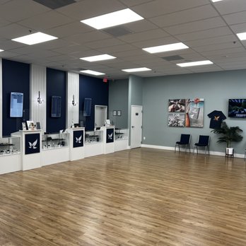 VidaCann - Sales floor - Cannabis Clinics Near Me - Lakeland, Florida VidaCann - Sales floor - Cannabis Clinics Near Me - Lakeland, Florida