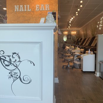Polished Nail Bar - Entrance view - Nail Salons Near Me - Brandon, Mississippi
