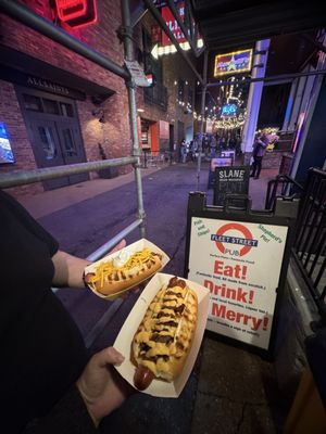 Daddy’s Dogs (Printer's Alley) by null