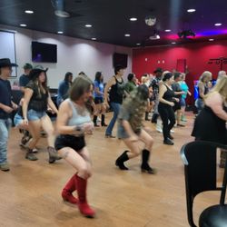 Hemet line dancing