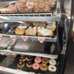 Donut Haus - If you are not here early you are missing out