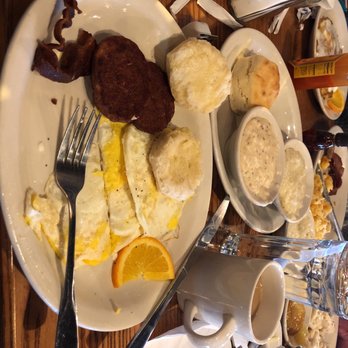 Cracker Barrel Old Country Store - I took this picture a year ago. At least I'm consistent... - American Near Me - California, Maryland