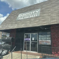 MidCity New And Used Tires - Front door