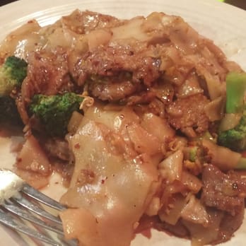 Thai Bistro - Pad see ew - Thai Near Me - Shoreline, Washington Thai Bistro - Pad see ew - Thai Near Me - Shoreline, Washington