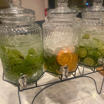 Residence Inn by Marriott Flagstaff - infused water was so fresh and delicious! - Hotels Near Me - Flagstaff, Arizona