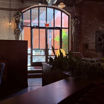 Red Herring Restaurant & Bar - Inside - Bars Near Me - Waco, Texas