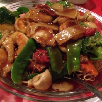 Hunan Restaurant - House pan fried noodles. - Chinese Near Me - Bloomington, Minnesota Hunan Restaurant - House pan fried noodles. - Chinese Near Me - Bloomington, Minnesota