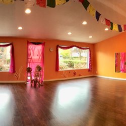 Lacey Firefly Yoga