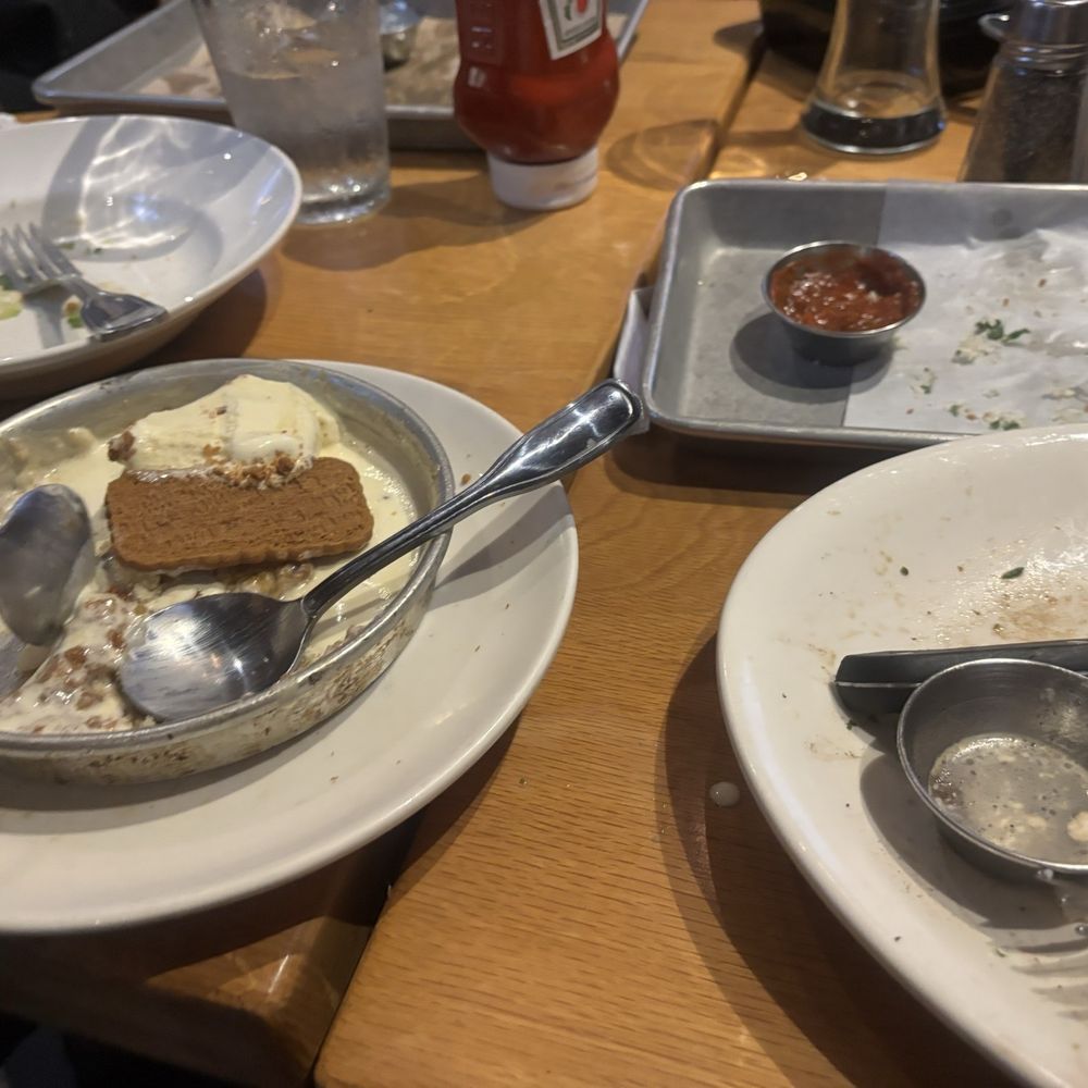 BJ's Restaurant & Brewhouse - Pizza Near Me - Irvine, California