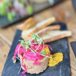 Edgar Hyperlodge - Duck liver