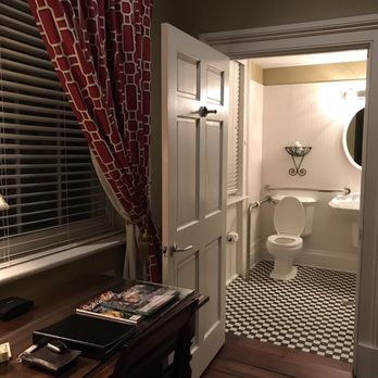 The Marshall House - Hotels Near Me - Savannah, Georgia