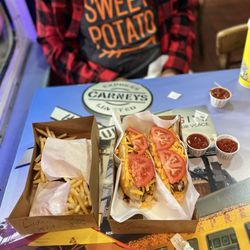 Carneys - Carneys hot dog
