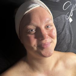 Glow Forth Esthetics - It's all smiles at @glowforthspa her first facial and she is loving it!
Thank you for trusting me with your skin.