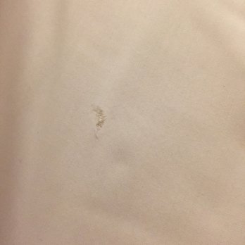 Courtyard Marriott - Hole in sheets - Hotels Near Me - Madrid, M
